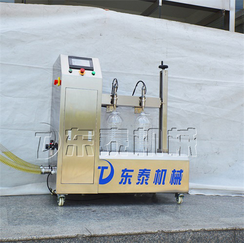 如何清洗小型食用油灌裝機？東泰告訴你